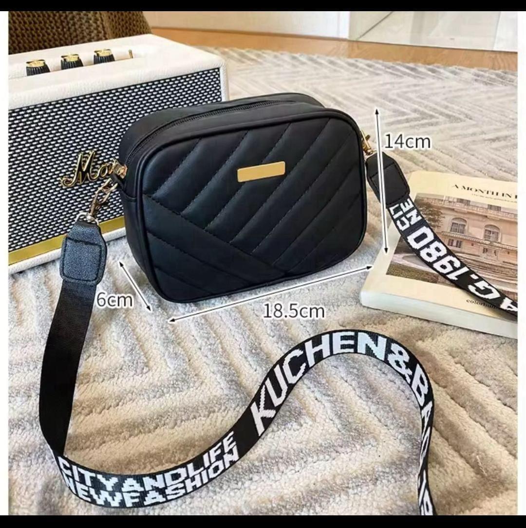 Elegant Women's Quilted Crossbody Bag